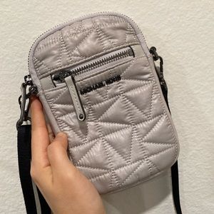 Michael Kors Winnie Quilted Smartphone Crossbody Bag